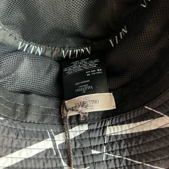 Valentino Garavani VLTN Bucket Hat UNISEX main image 2
